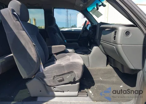 2000 Chevrolet Silverado 2500 Ls z USA, uszkodzony, nr VIN 1GCGK29U2YE328660